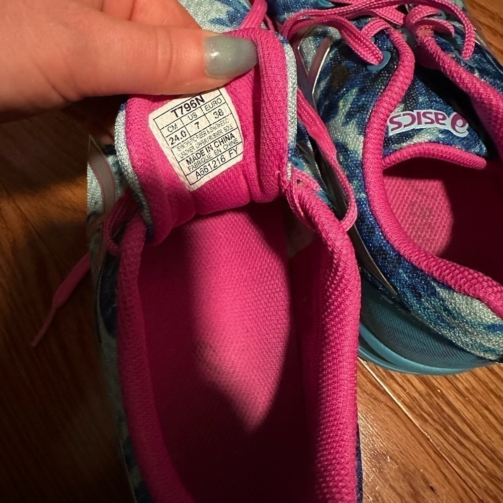 ASICS sneakers - Picture 2 of 4